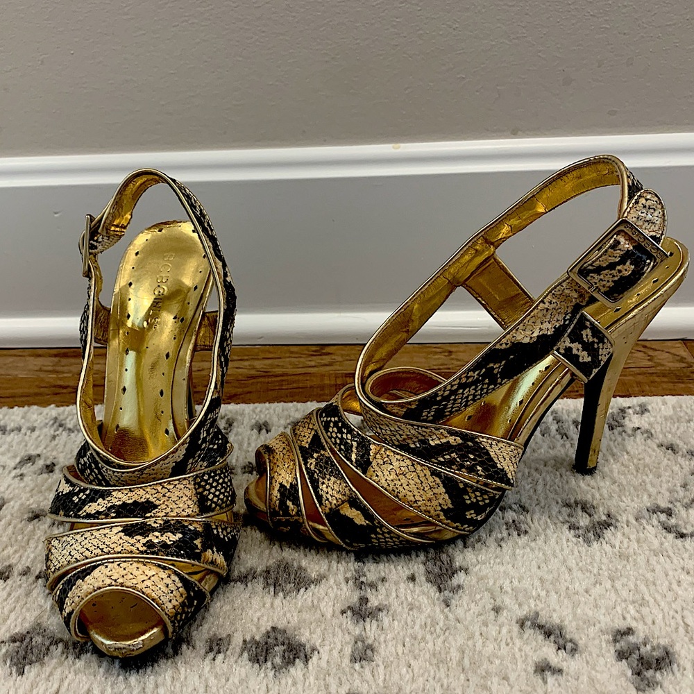 BCBG snake print shoes